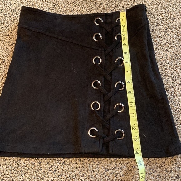Suzette Black Mini Skirt w/ Lace Up Size Small in Like New Condition - Picture 8 of 9